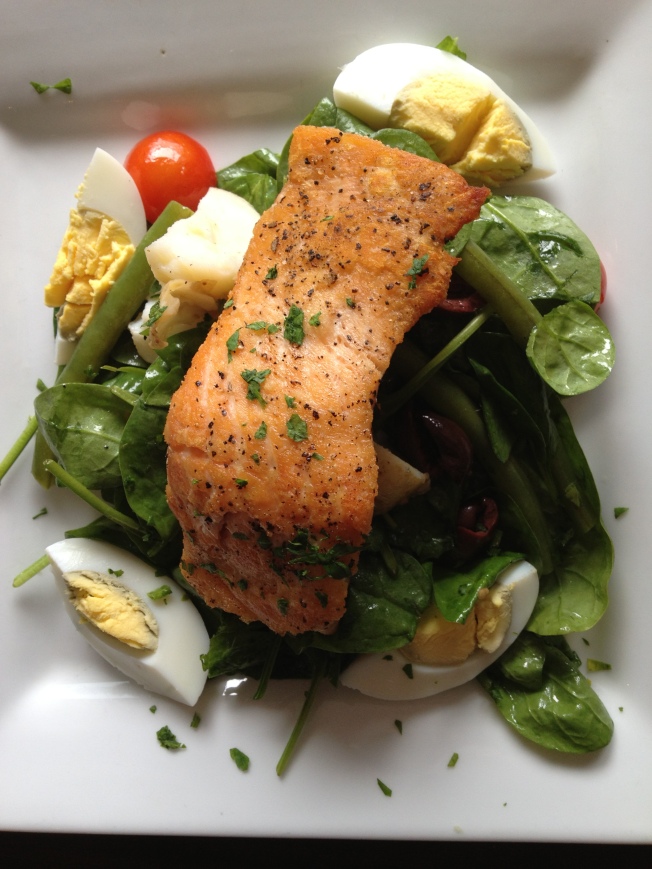 Atlantic Salmon Niscoise Salad